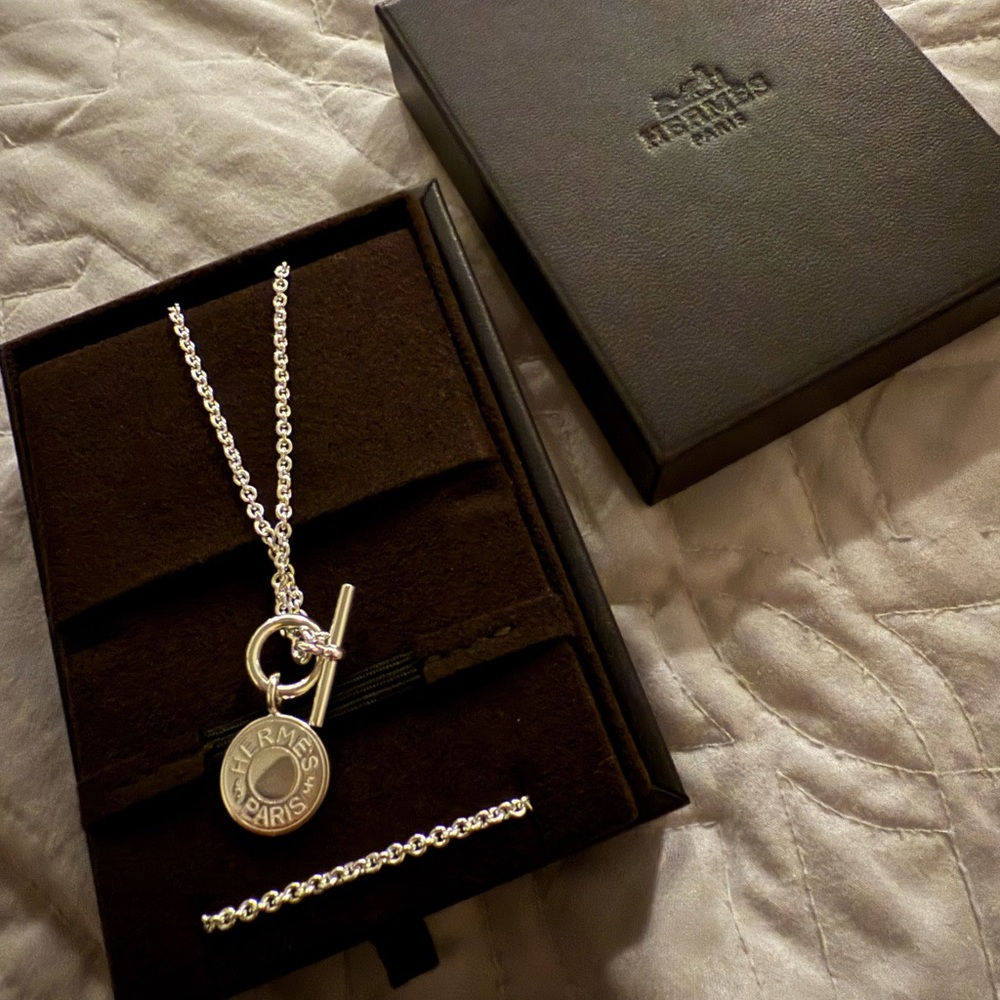 Hermès Silver Necklace with Toggle Clasp